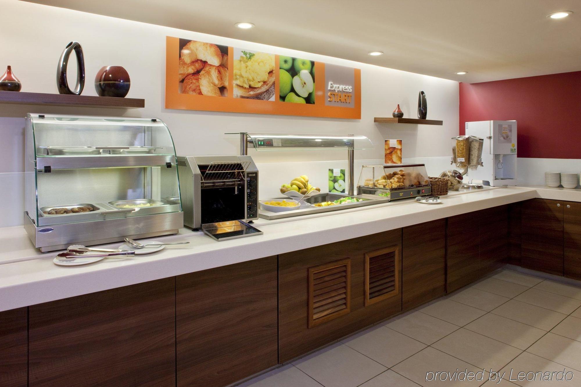 Holiday Inn Express London - Dartford By Ihg Restaurang bild