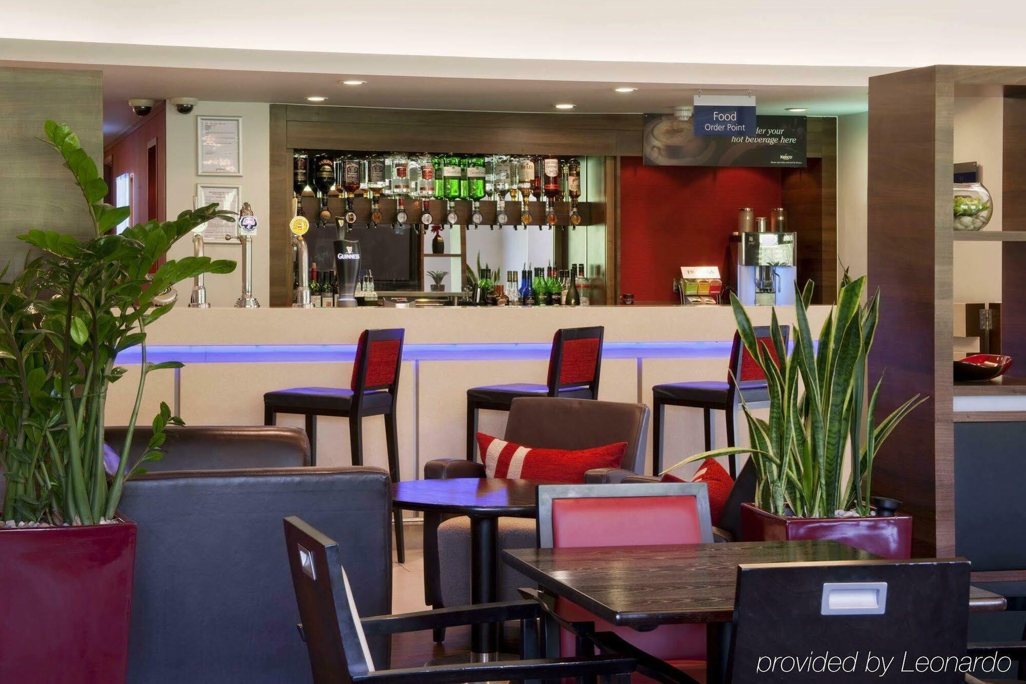 Holiday Inn Express London - Dartford By Ihg Exteriör bild